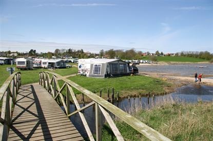 Anmeldelse af L�rkelunden Camping